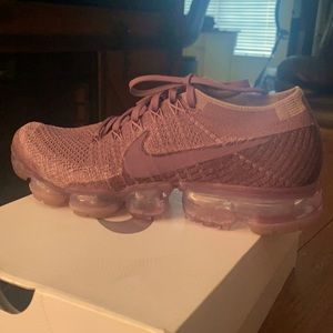 NIKE AIR VAPORMAX FLYKNIT
